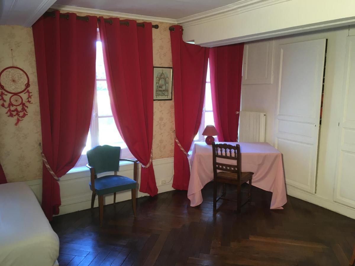 Bed & Breakfast Chateau De Grosfy 3*